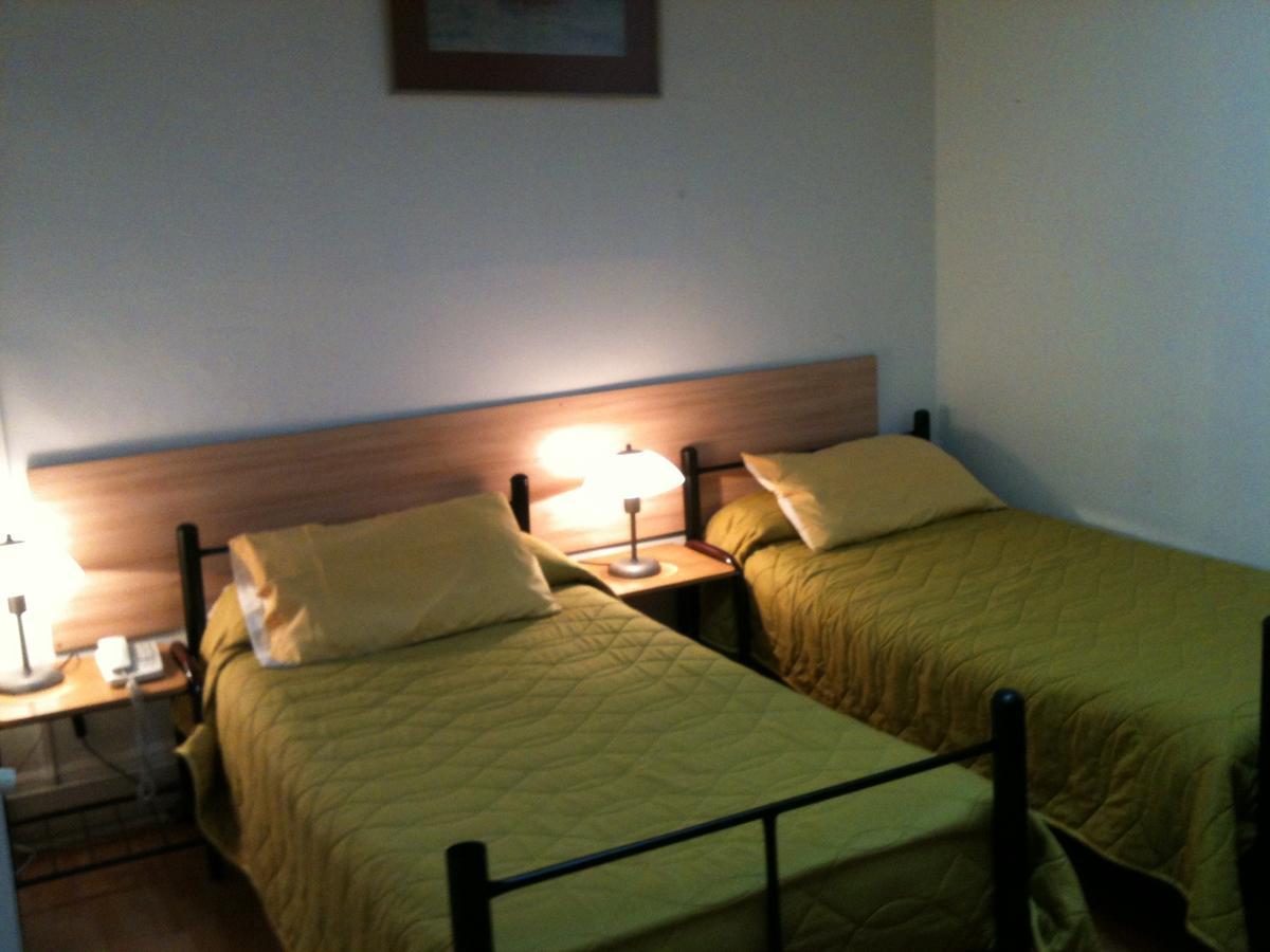 Hotel Londres 35 산티아고 객실 사진