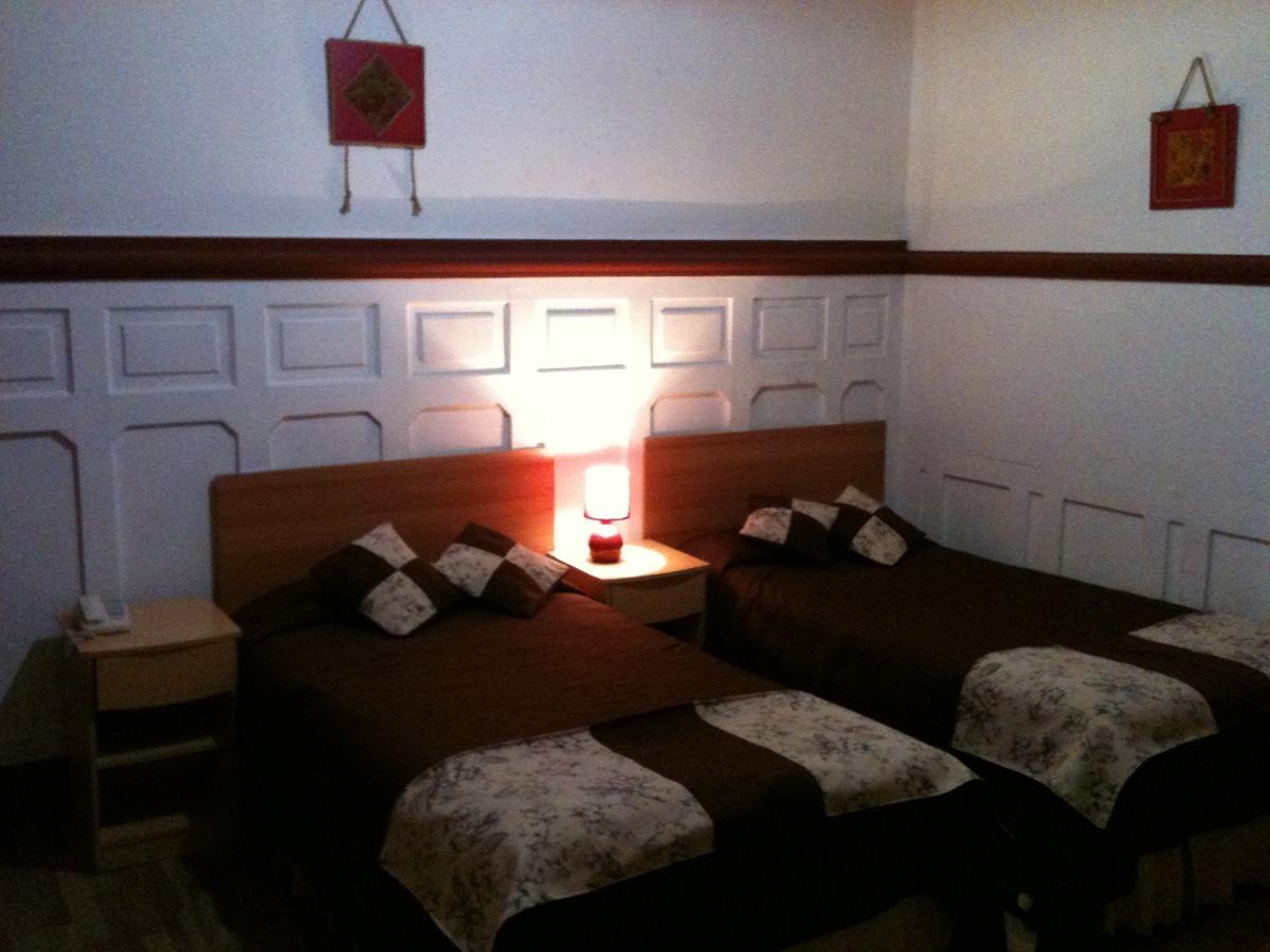 Hotel Londres 35 산티아고 객실 사진